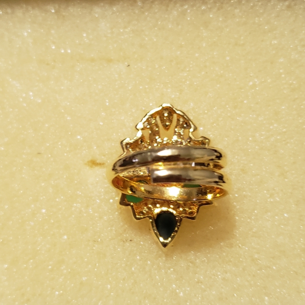 Fancy Ring - Picture 5 of 5